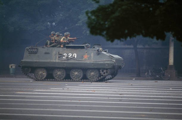 戒严部队 / Martial Law Troops