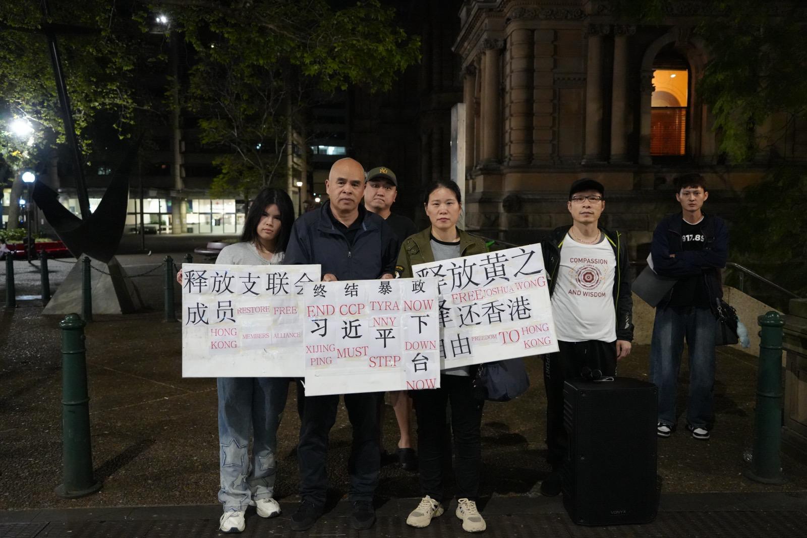 9月13日悉尼 Town Hall 活动六人合影